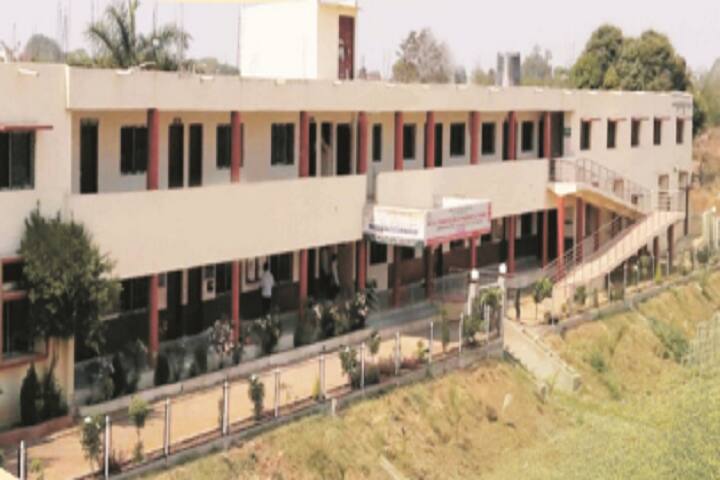 KD Pawar College of Pharmacy campus in Savner, Maharashtra, India — photo 1