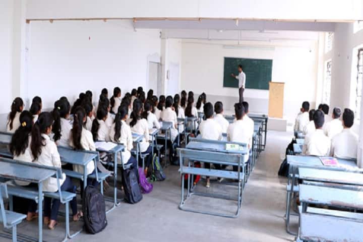 MES College of Pharmacy campus in Sonai, Maharashtra, India — photo 4