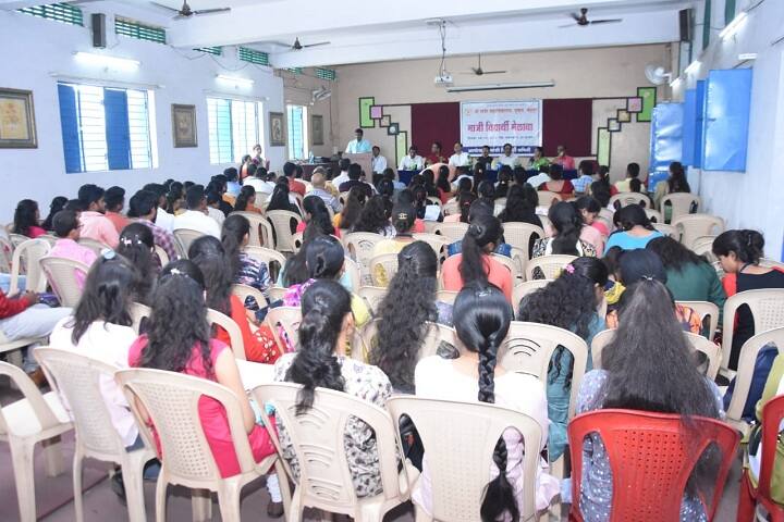 Dr Khatri Mahavidyalaya campus in Chandrapur, Maharashtra, India — photo 4