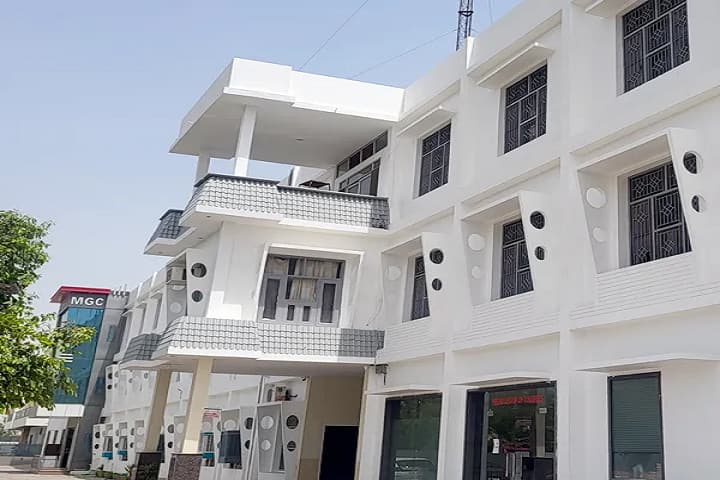 Meera College of Pharmacy campus in Abohar, Punjab, India — photo 1
