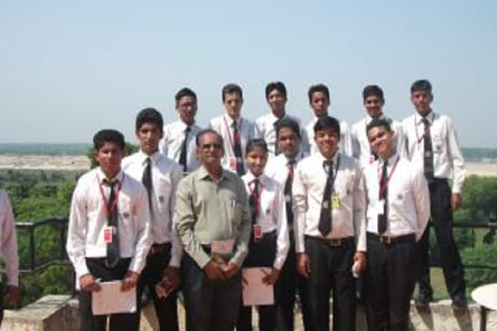 Gujarat Institute of Hotel Management campus in Vadodara, Gujarat, India — photo 2