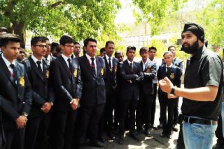 Gujarat Institute of Hotel Management campus in Vadodara, Gujarat, India — photo 4