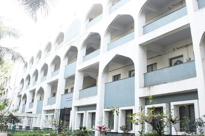 MCE Society's Institute of Pharmacy campus in Pune, Maharashtra, India — photo 1