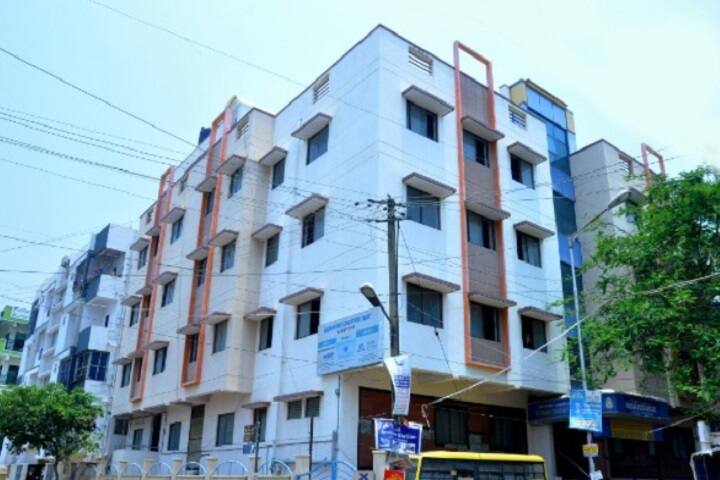 Manjushree College of Nursing campus in Bengaluru, Karnataka, India — photo 1