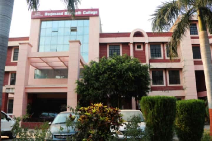 Dayanand Dinanath College of Management campus in Kanpur, Uttar Pradesh, India — photo 1