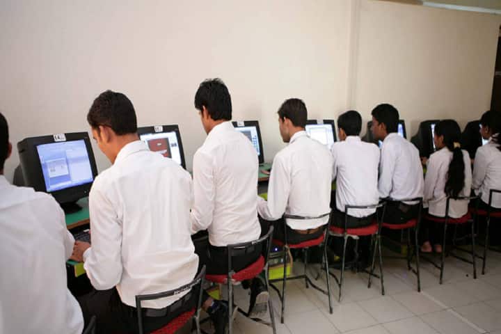 Dayanand Dinanath College of Management campus in Kanpur, Uttar Pradesh, India — photo 6