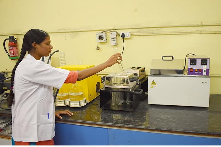 Dr MGR Fisheries College and Research Institute campus in Thalainayar, Tamil Nadu, India — photo 5