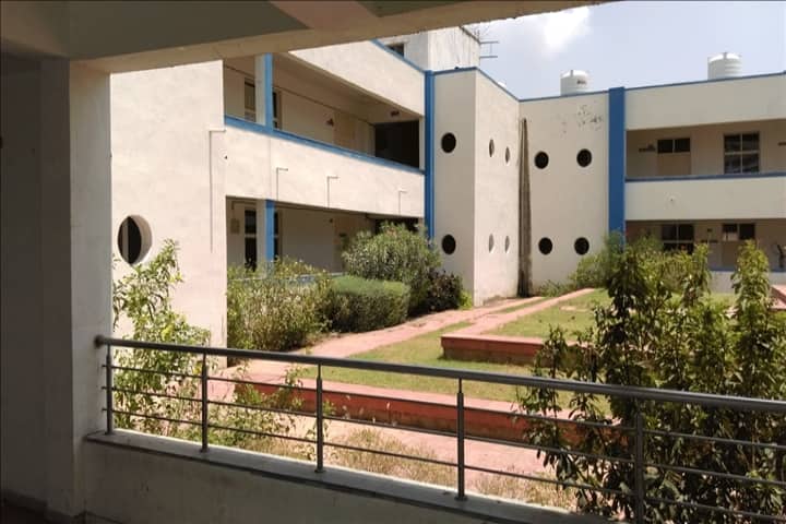 SAL College of Engineering campus in Ahmedabad, Gujarat, India — photo 1