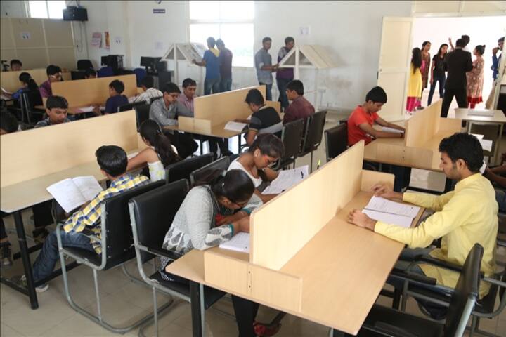 SAL College of Engineering campus in Ahmedabad, Gujarat, India — photo 3