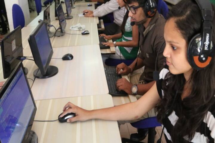 SAL College of Engineering campus in Ahmedabad, Gujarat, India — photo 5