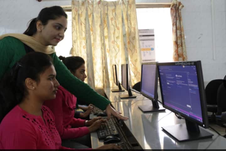 Shree Swaminarayan Institute of Technology campus in Ahmedabad, Gujarat, India — photo 5