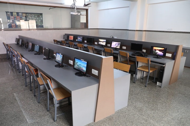 St Francis Institute of Hotel Management campus in Mumbai, Maharashtra, India — photo 4