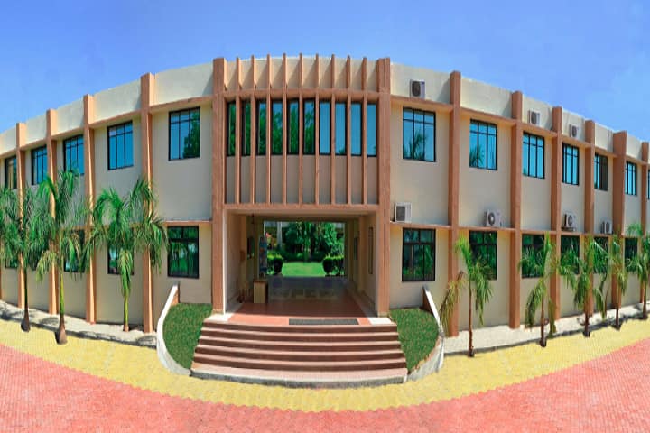 Sardar Patel College Of Engineering campus in Vallabh Vidhyanagar, Gujarat, India — photo 1