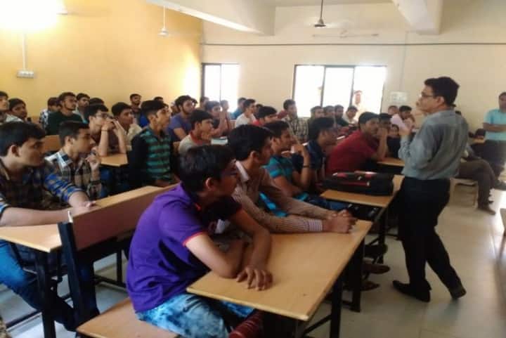 Sardar Patel College Of Engineering campus in Vallabh Vidhyanagar, Gujarat, India — photo 4