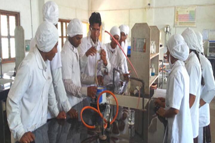 Mahila Utkarsh Pratisthan's College of Pharmacy campus in Risod, Maharashtra, India — photo 3