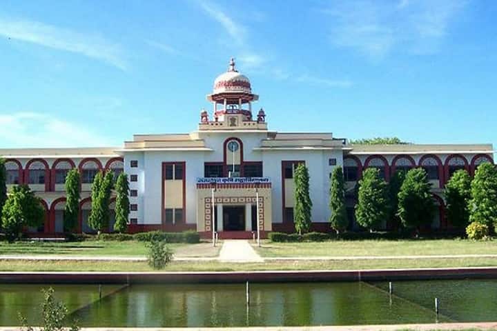 Rajasthan College of Agriculture campus in Udaipur, Rajasthan, India — photo 2