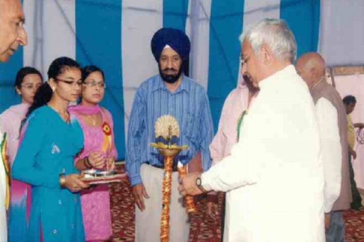 Ch Devi Lal Memorial Girls PG College campus in Panipat, Haryana, India — photo 4
