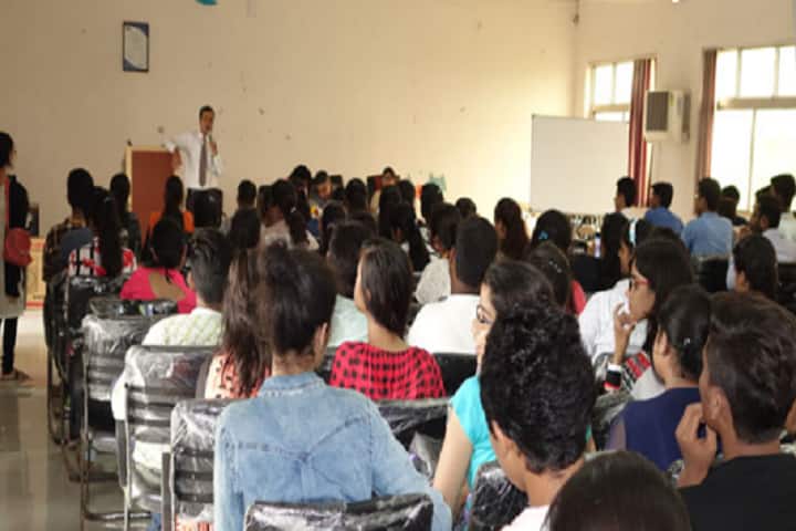 Dayal Group of Institutions campus in Lucknow, Uttar Pradesh, India — photo 3
