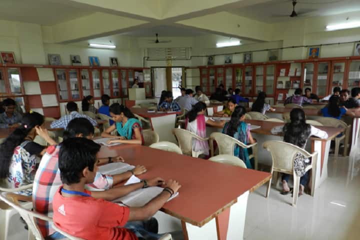 Ideal College of Pharmacy campus in Thane, Maharashtra, India — photo 2