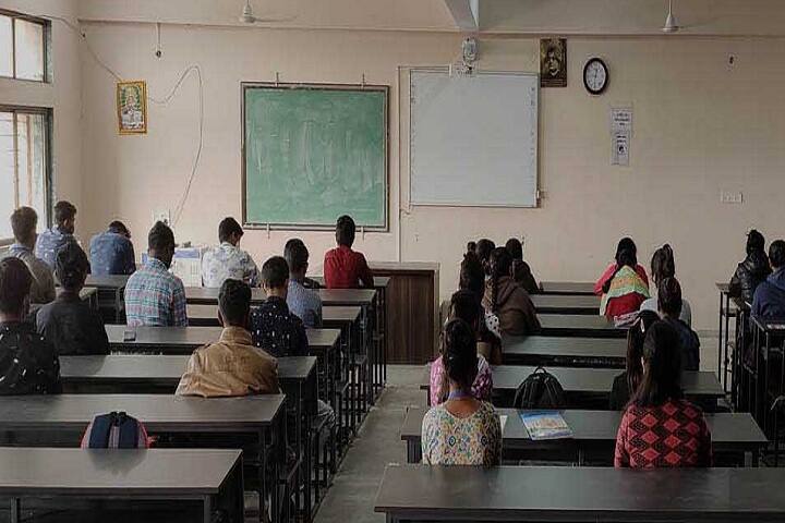 Bhaktraj Dada Khachar Arts and Commerce College campus in Gadhada, Gujarat, India — photo 5