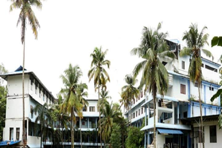 Holy Grace Academy of Pharmacy campus in Thrissur, Kerala, India — photo 6
