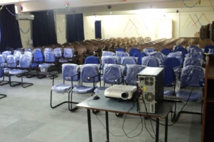 Guru Ramdas Khalsa Institute of Science and Technology Pharmacy campus in Jabalpur, Madhya Pradesh, India — photo 2