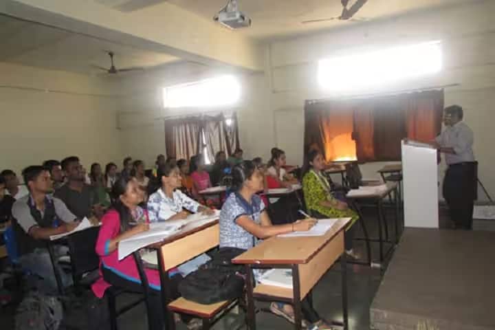 Ideal College of Pharmacy and Research campus in Thane, Maharashtra, India — photo 5