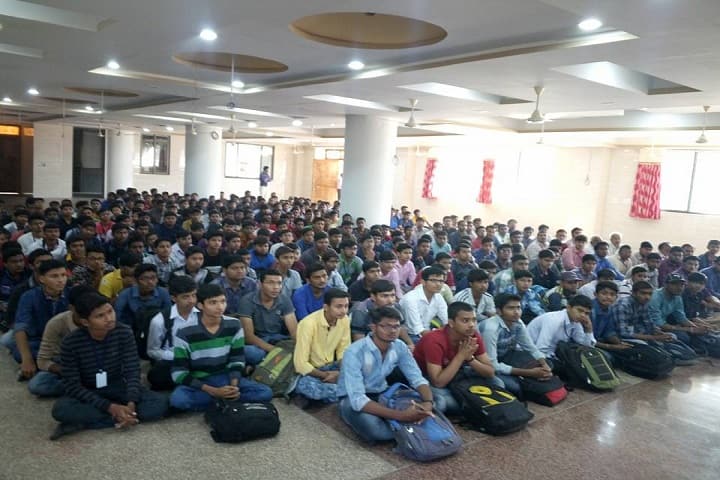 Swaminarayan College of Engineering and Technology campus in Kalol, Gujarat, India — photo 3