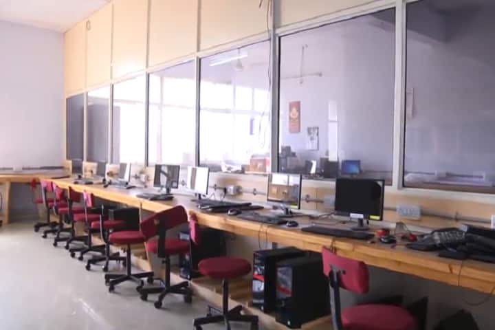 Swaminarayan College of Engineering and Technology campus in Kalol, Gujarat, India — photo 4