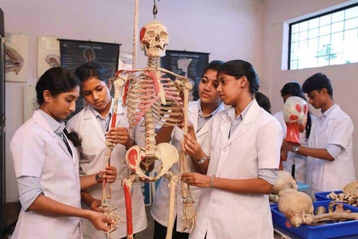Little Flower Institute of Medical Science and Research campus in Angamaly, Kerala, India — photo 2