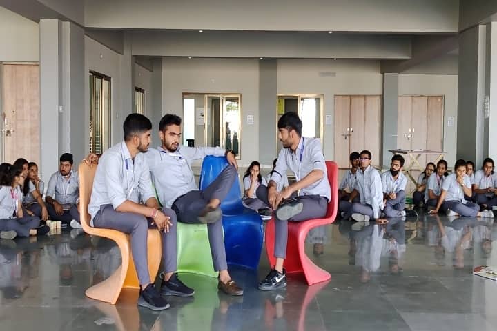 Bhulabhai Vanmalibhai Patel Institute of Management campus in Surat, Gujarat, India — photo 5