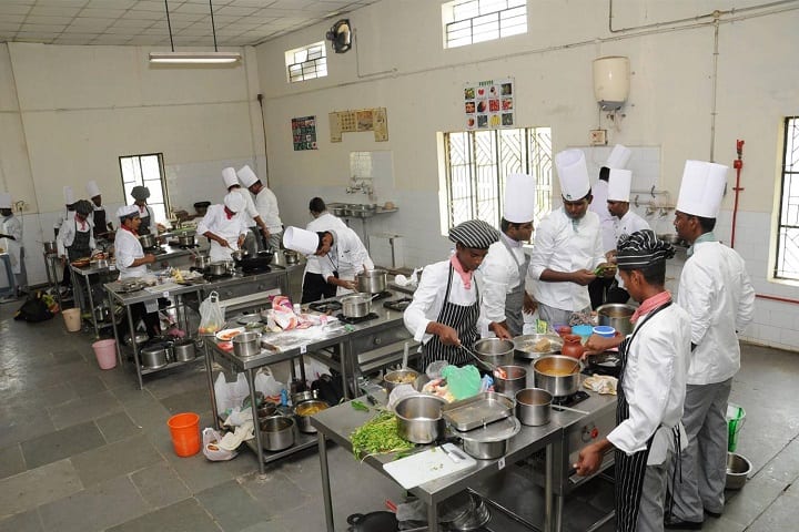 Jenneys Academy of Hotel Management campus in Tiruchirappalli, Tamil Nadu, India — photo 3