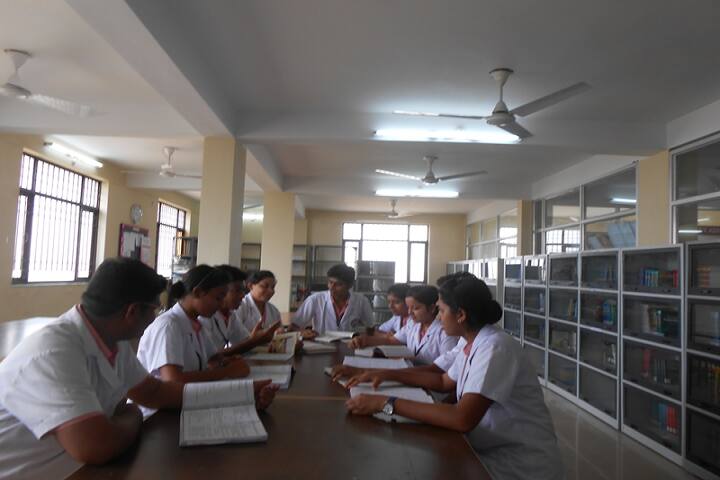 Jagadguru Shankaracharya College of Nursing campus in Raipur, Chhattisgarh, India — photo 3