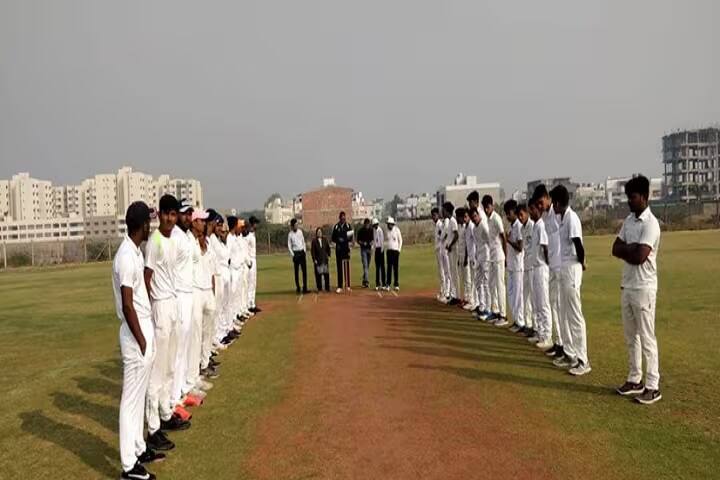 Nirmalaben Kishorbhai Desai Science College campus in Valsad, Gujarat, India — photo 3