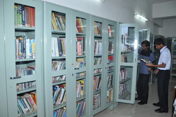 Rizvi College of Hotel Management campus in Mumbai, Maharashtra, India — photo 2