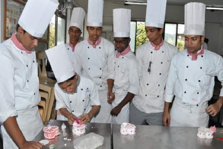 Rizvi College of Hotel Management campus in Mumbai, Maharashtra, India — photo 6