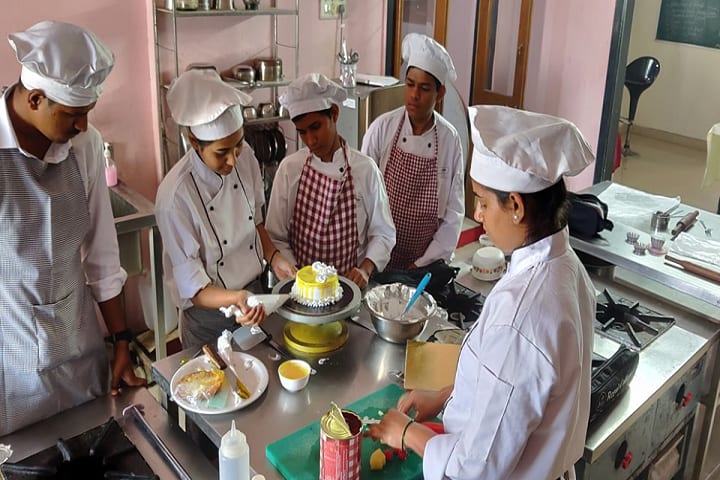 Regal College of Hotel Management and Tourism campus in Chiplun, Maharashtra, India — photo 2