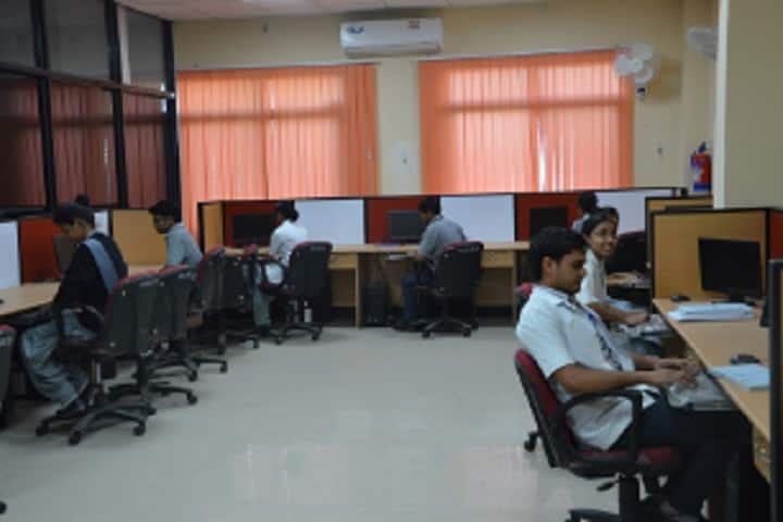 Government College of Nursing campus in Udaipur, Rajasthan, India — photo 4
