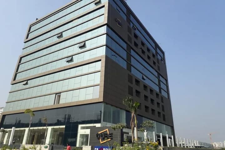 International Institute D Fashion Technology campus in Kolkata, West Bengal, India — photo 1