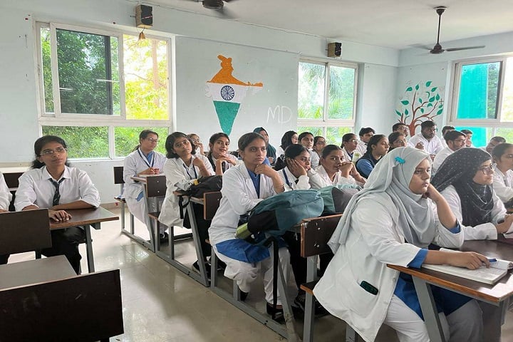 Vivek College of Ayurvedic Sciences and Hospital campus in Bijnor, Uttar Pradesh, India — photo 3