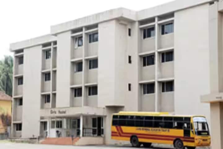 Laxmi Memorial College of Nursing campus in Mangalore, Karnataka, India — photo 6