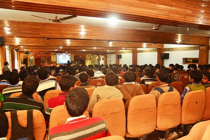 Radha Govind Group of Institutions campus in Meerut, Uttar Pradesh, India — photo 2