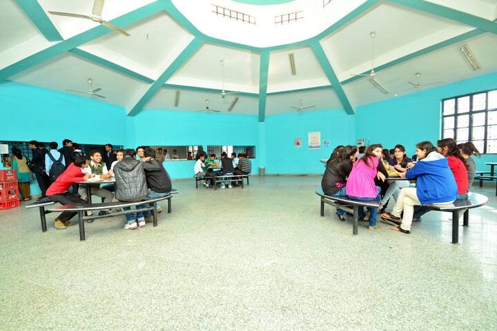 Radha Govind Group of Institutions campus in Meerut, Uttar Pradesh, India — photo 4