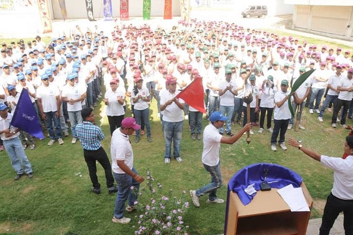 LJ Polytechnic campus in Ahmedabad, Gujarat, India — photo 2
