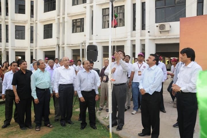 LJ Polytechnic campus in Ahmedabad, Gujarat, India — photo 3