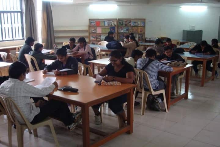 LJ Polytechnic campus in Ahmedabad, Gujarat, India — photo 6