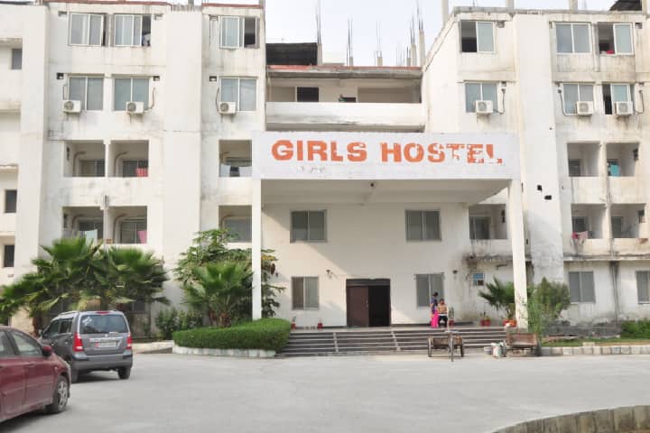 GS Ayurveda Medical College and Hospital campus in Hapur, Uttar Pradesh, India — photo 4