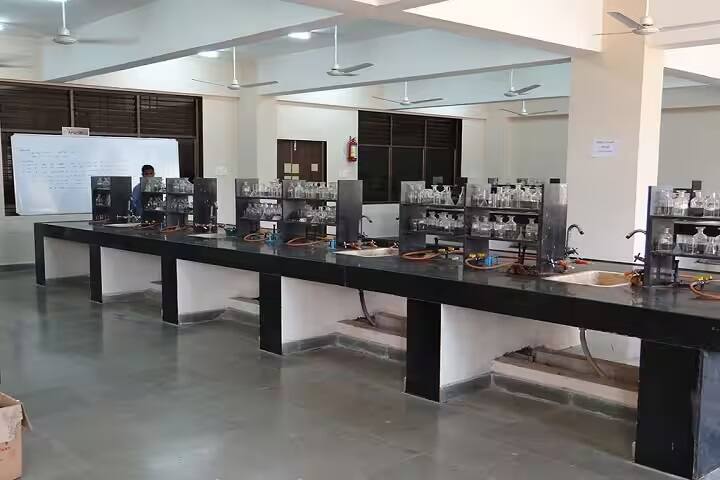 Government Science College campus in Ahwa, Gujarat, India — photo 3