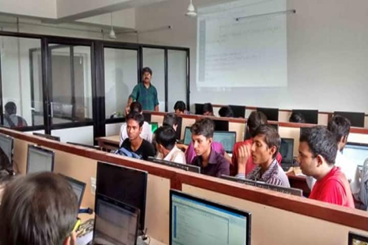 SPB Patel Engineering College campus in Ahmedabad, Gujarat, India — photo 5