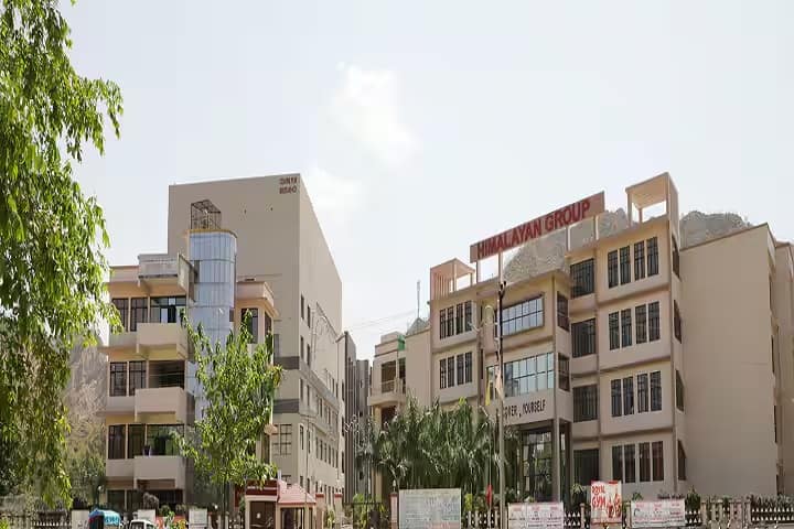 Himalayan Institute of Pharmacy campus in Kala Amb, Himachal Pradesh, India — photo 1